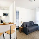 Sejours & Affaires Atrium 3* Ανζέρ