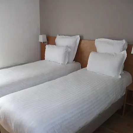Sejours & Affaires Atrium 3* أنجير