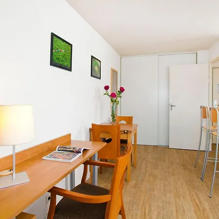 Aparthotel Sejours & Affaires Atrium 3*