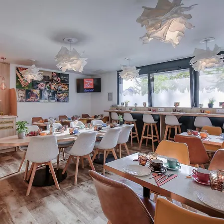 Sejours & Affaires Atrium 3*