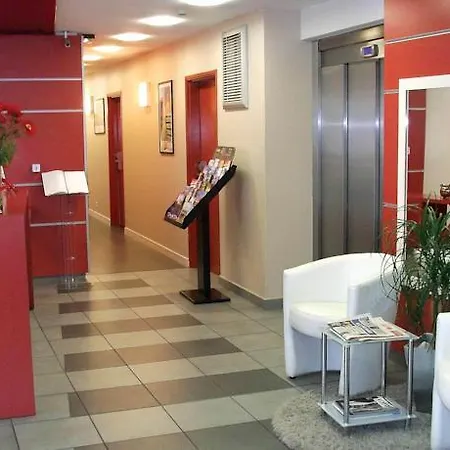 Sejours & Affaires Atrium 3* أنجير