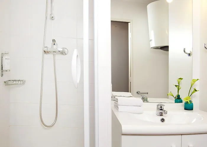 Sejours & Affaires Atrium 3*