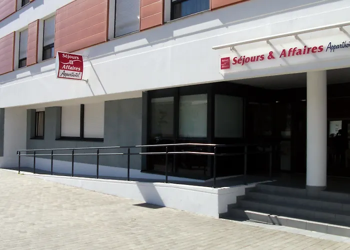 Sejours & Affaires Atrium 3*