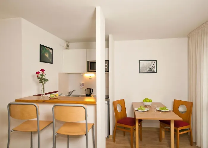 Séjours&affaires Atrium 3*