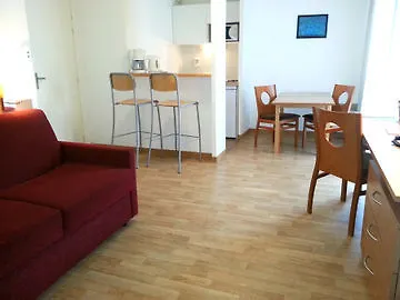 Sejours & Affaires Atrium מלון דירות אנז'ה