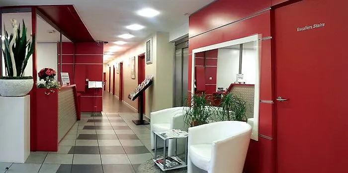 Sejours & Affaires Atrium 3* أنجير