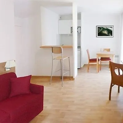 Sejours & Affaires Atrium מלון דירות אנז'ה